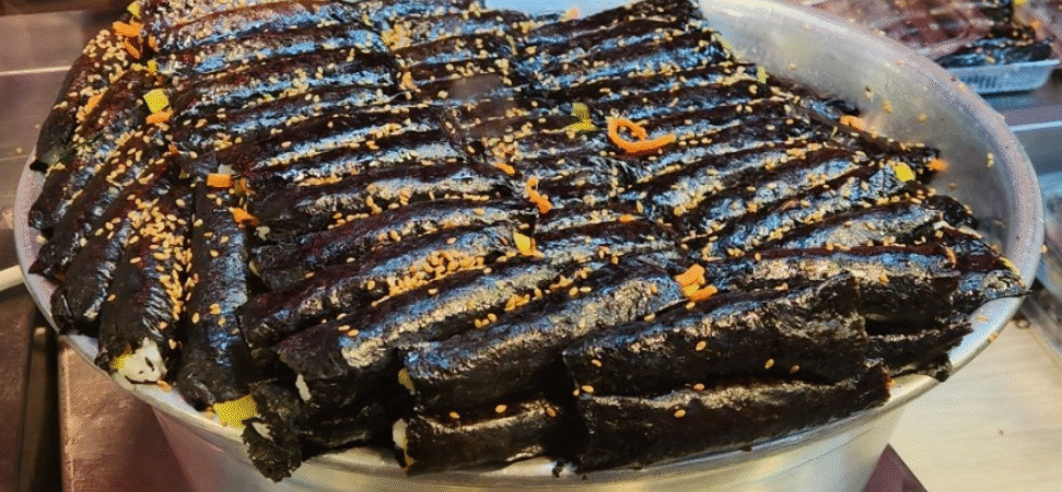 Monyeo Kimbap, 모녀김밥 A Beloved Taste of Gwangjang Market